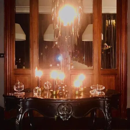 Bed & Breakfast La 1901 *